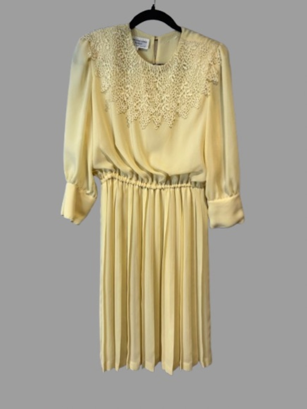 Lace-Yoke Long Sleeve Pleated Midi Dress in Pale Yellow